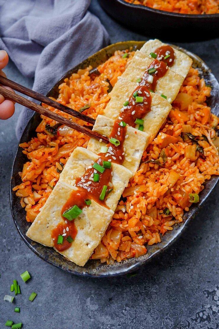 Easy Vegetarian Kimchi Fried Rice (Quick, Flavorful & Comforting)